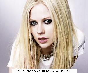 vrei altceva? jessica simpsono masina, firma sau calatorie afrika? we are children of the night